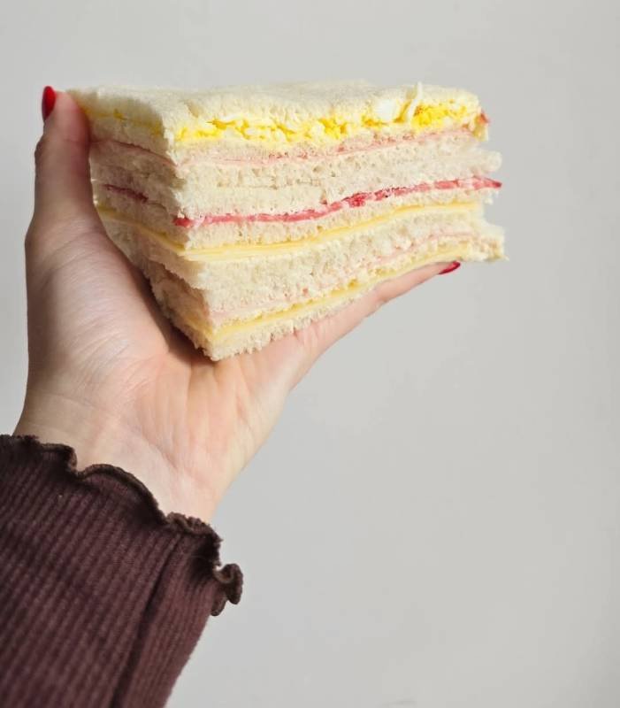 Sándwiches de Miga Clásicos / כריכי מיגה (כריכים מלחם דק) - 3 יחידות - Imagen 2