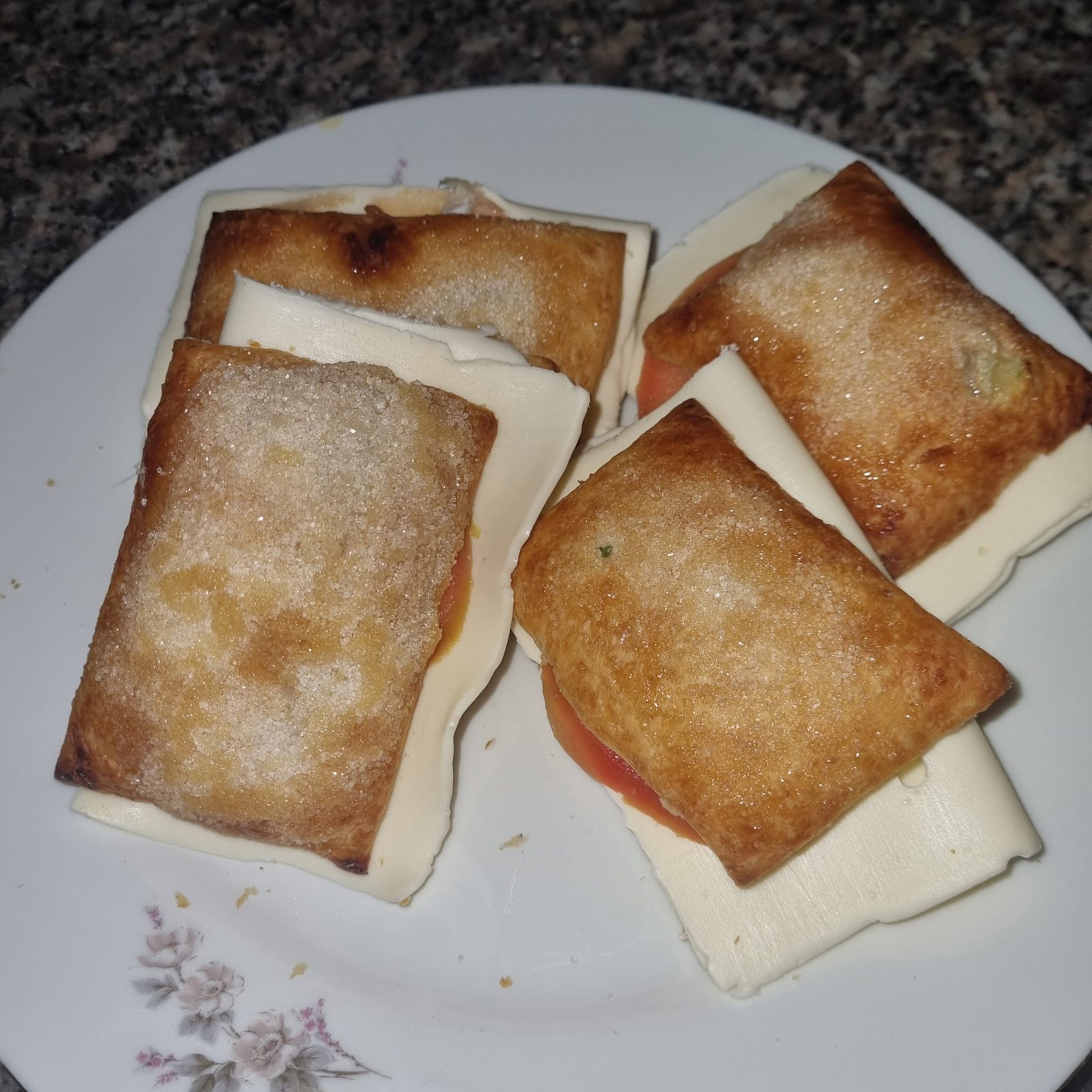 Fosforitos rellenos con Jamón y Queso / פוספוריטוס - נשיכות בצק עלים עם שינקין וגבינה - Imagen 4